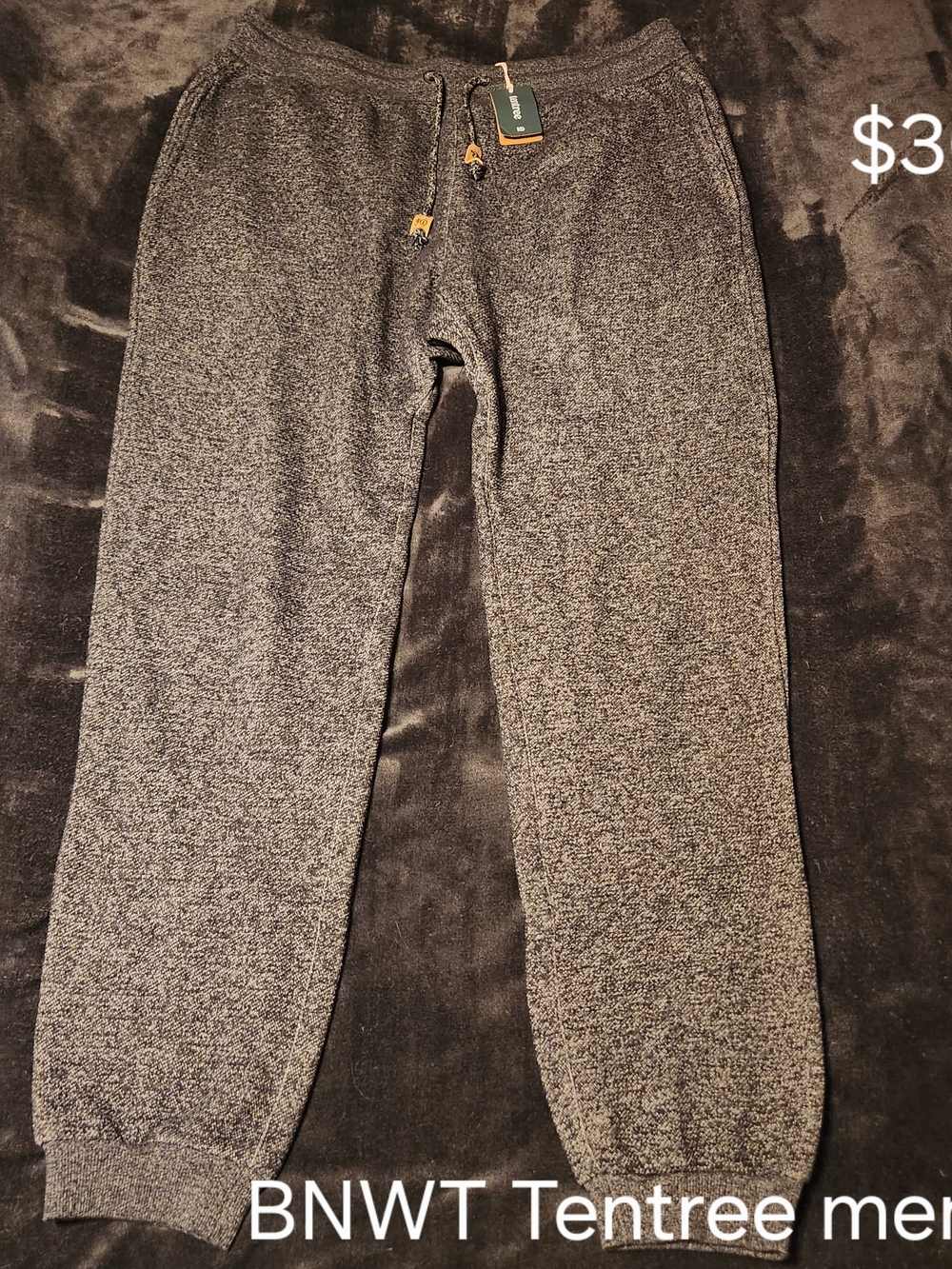 tentree Men's Charcoal Knit Joggers